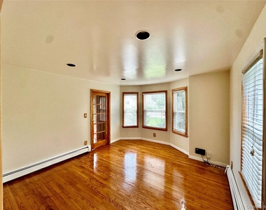 73 Davison Avenue - Photo Thumbnail 2