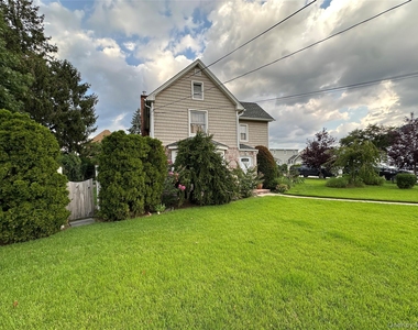 73 Davison Avenue - Photo Thumbnail 1