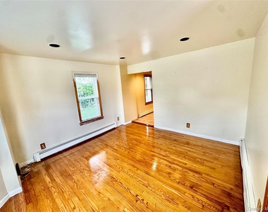 73 Davison Avenue - Photo Thumbnail 3