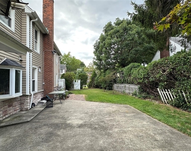 73 Davison Avenue - Photo Thumbnail 16