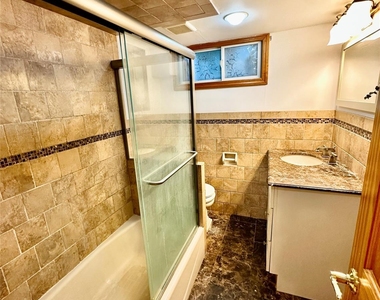 73 Davison Avenue - Photo Thumbnail 8