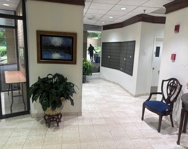 25 Rockledge Avenue - Photo Thumbnail 2