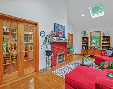 4 Carlann Lane - Photo Thumbnail 12
