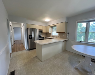 8 Daly Drive - Photo Thumbnail 9