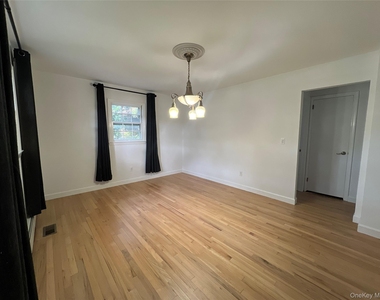 8 Daly Drive - Photo Thumbnail 4