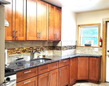 8602 89th Street - Photo Thumbnail 6
