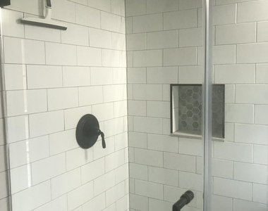 441 Glen Street - Photo Thumbnail 10