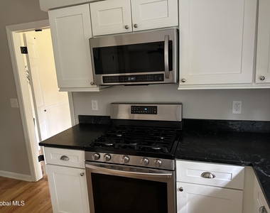 24 Berkshire Drive - Photo Thumbnail 11