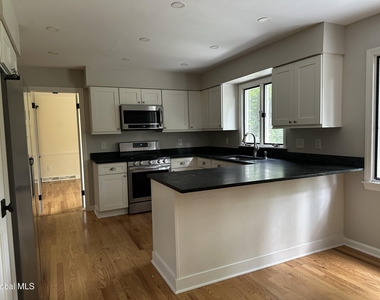 24 Berkshire Drive - Photo Thumbnail 9