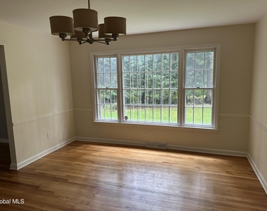 24 Berkshire Drive - Photo Thumbnail 7