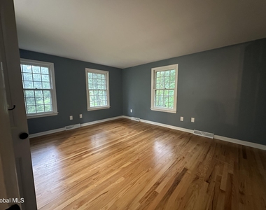 24 Berkshire Drive - Photo Thumbnail 15