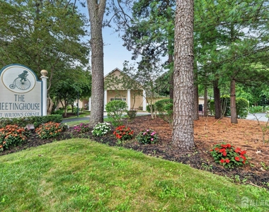 139 Essex Drive - Photo Thumbnail 41