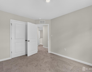 139 Essex Drive - Photo Thumbnail 31