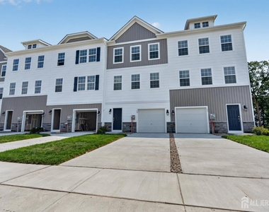 139 Essex Drive - Photo Thumbnail 38