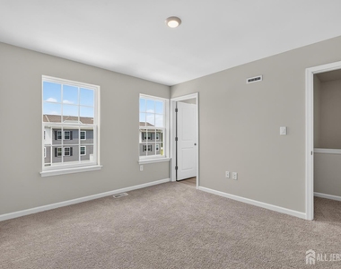139 Essex Drive - Photo Thumbnail 44