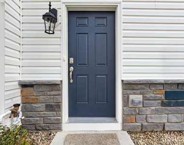 139 Essex Drive - Photo Thumbnail 40