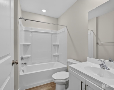 139 Essex Drive - Photo Thumbnail 28