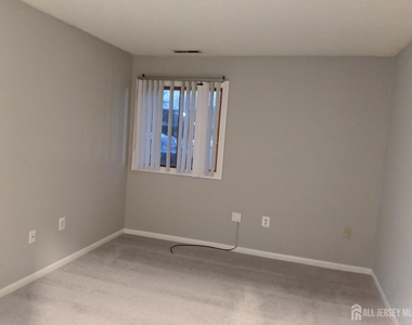 4805 Ravens Crest Drive - Photo Thumbnail 6