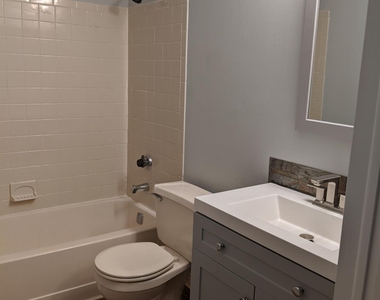 4805 Ravens Crest Drive - Photo Thumbnail 10