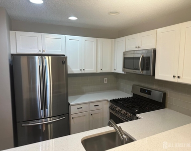 1027 Edpas Road - Photo Thumbnail 3