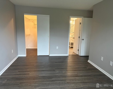 1027 Edpas Road - Photo Thumbnail 7
