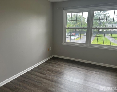 1027 Edpas Road - Photo Thumbnail 6