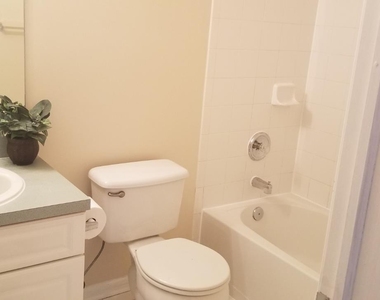 327 Hawthorne Road - Photo Thumbnail 6