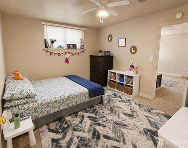 190 College Drive - Photo Thumbnail 14