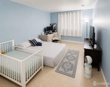190 College Drive - Photo Thumbnail 17