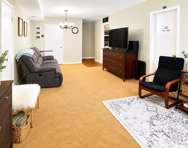 190 College Drive - Photo Thumbnail 3