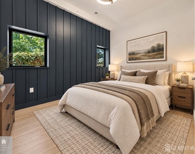 810 N 2nd Avenue - Photo Thumbnail 4