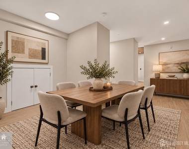 810 N 2nd Avenue - Photo Thumbnail 1
