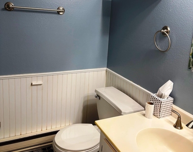278 Crosse Drive - Photo Thumbnail 7