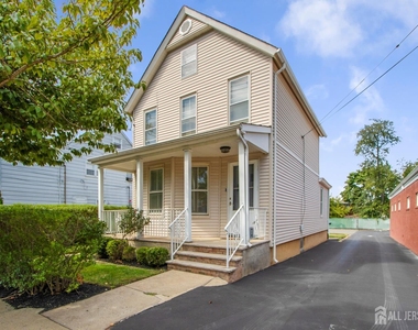 81 Woodbridge Avenue - Photo Thumbnail 1