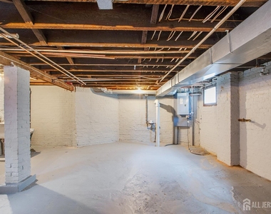 81 Woodbridge Avenue - Photo Thumbnail 19