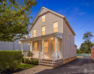 81 Woodbridge Avenue - Photo Thumbnail 22