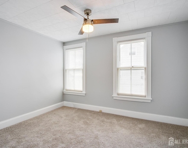 81 Woodbridge Avenue - Photo Thumbnail 12