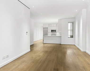 480 Central Park W - Photo Thumbnail 1