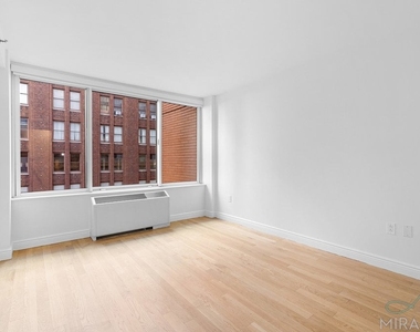 60 W 23rd Street - Photo Thumbnail 3