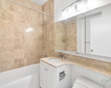 60 W 23rd Street - Photo Thumbnail 8