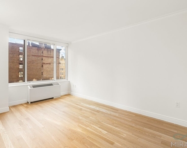 60 W 23rd Street - Photo Thumbnail 4
