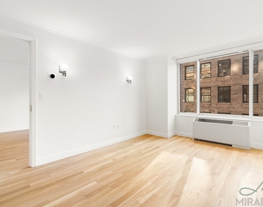 60 W 23rd Street - Photo Thumbnail 8