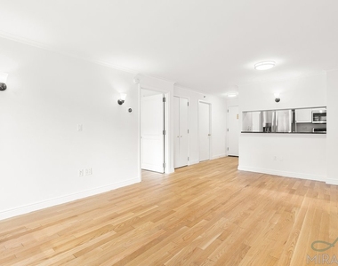 60 W 23rd Street - Photo Thumbnail 2