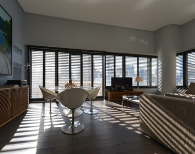 200 E 69th Street - Photo Thumbnail 7