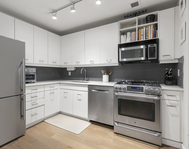 167 Perry Street - Photo Thumbnail 1