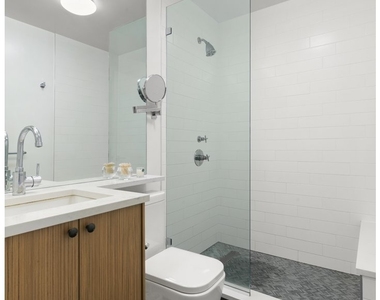 167 Perry Street - Photo Thumbnail 3