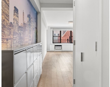 408 W 57th Street - Photo Thumbnail 4