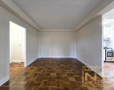 51-01 39th Avenue - Photo Thumbnail 4