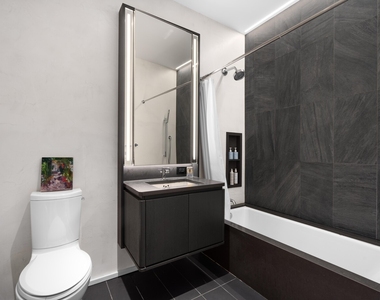 77 Charlton Street - Photo Thumbnail 3