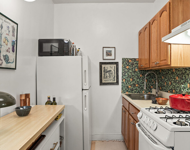 274 Hancock Street - Photo Thumbnail 3